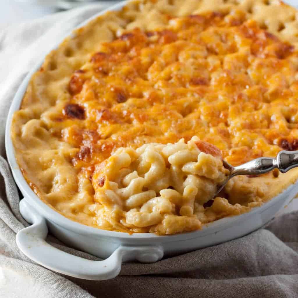 baked macaroni and cheese with egg